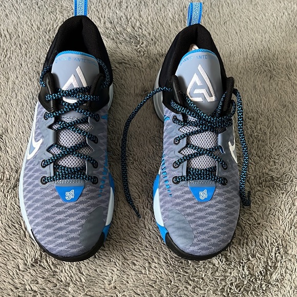 Mens Giannis  immortality basketball shoes - Picture 3 of 5